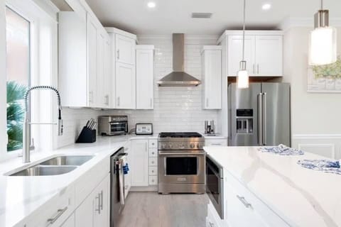 65493150 d624 40be bab1 b3d057dd7fe6