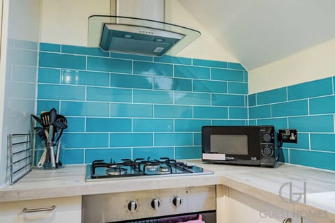 Chichester Close, Hereford - Host & Stay