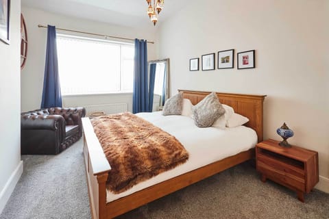 By The Sea, Newbiggin-by-the-Sea - Host & Stay