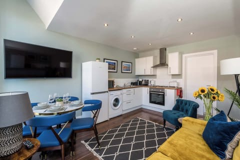 Canning Quarters II and III, Liverpool - Host & Stay