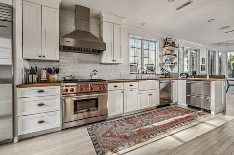 The heart of the home just got a glow-up—this kitchen is ready for cooking and admiring.