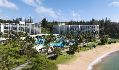 Picture beachfront days with manicured grounds and tropical breezes.