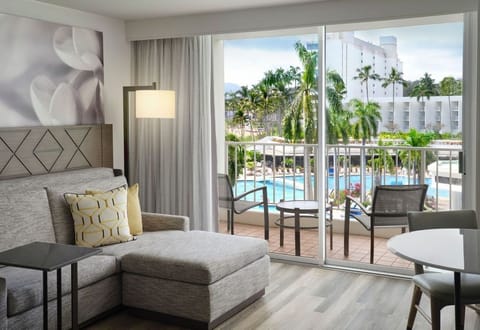 Unwind on the sofa and watch the pool sparkle.