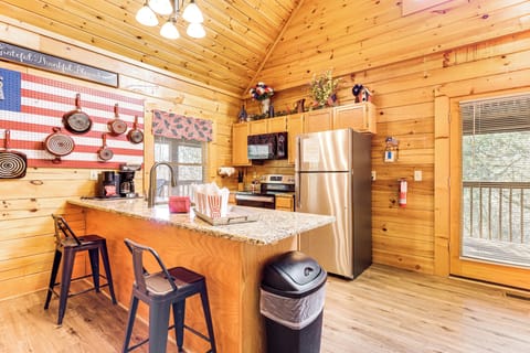 Kitchen | Dishwasher | 1st Floor