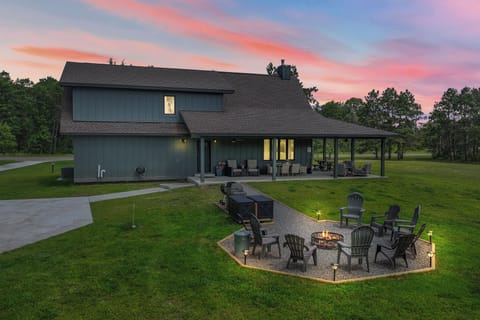 Arkdale Vacation Rental | 4BR | 2BA | 4 Steps to Enter | 1,988 Sq Ft