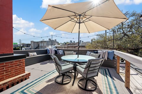 Rooftop Patio Unit 4
