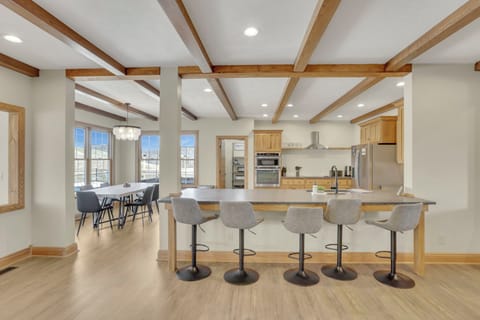 Dining chairs by the kitchen (5)