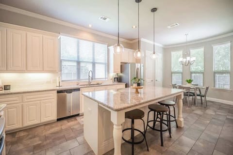 Kitchen and Breakfast Nook Area