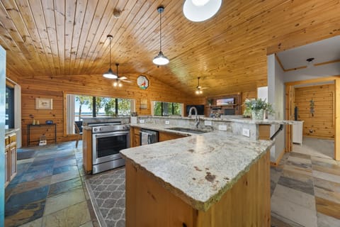 gorgeous fully stocked kitchen with premium appliances