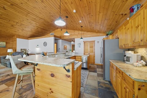 gorgeous fully stocked kitchen with premium appliances