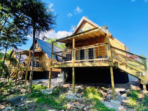 Lakefront Cabin with Loft