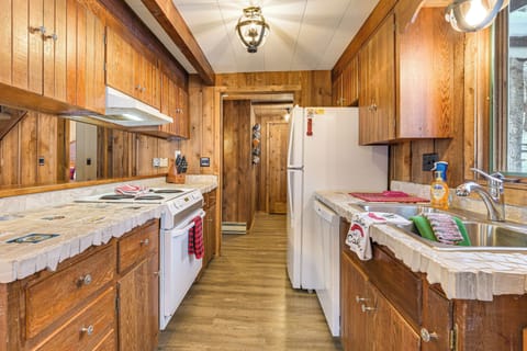 Kitchen | Cooking Basics | Complimentary Spices | 1st Floor