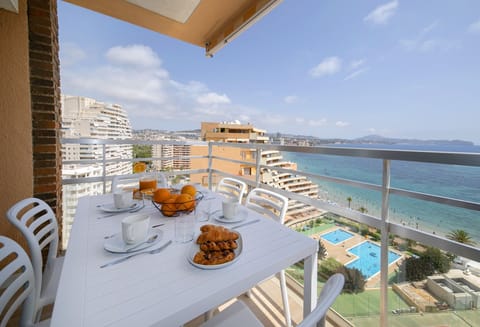 Terrace with direct sea views in the Mar II building in Calpe, near La Fossa beach