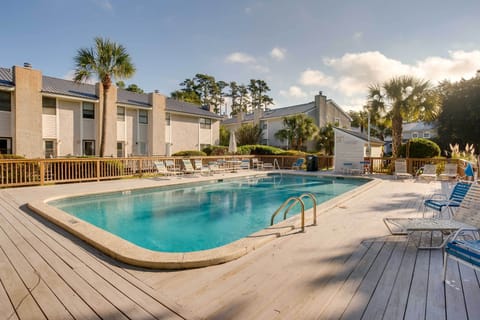 St. Simons Island Vacation Rental | 3BR | 1.5BA | 1,350 Sq Ft | Stairs Required