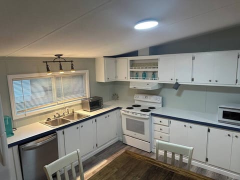 F2f9887e ccc8 42c1 8917 6cdaece5e957