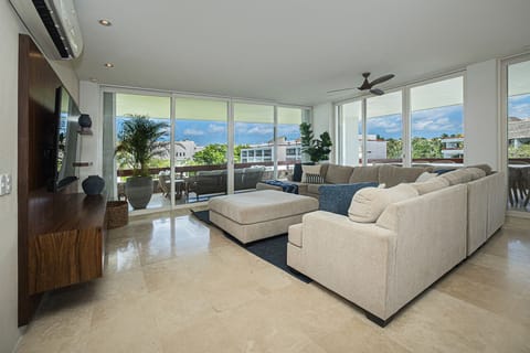 Luxury living inside and outside... day and night. This is Heaven's Loft. 