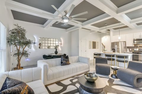 Houston Vacation Rental | 3BR | 3.5BA | 1,800 Sq Ft | 1 Step to Enter