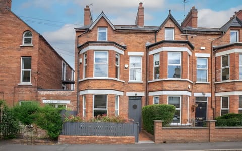 Free On Street Parking for multiple vehicles 