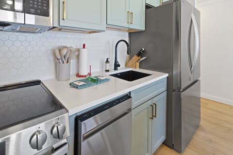 Fully-equipped kitchen