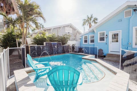 Heated Pool with Sun Shelf