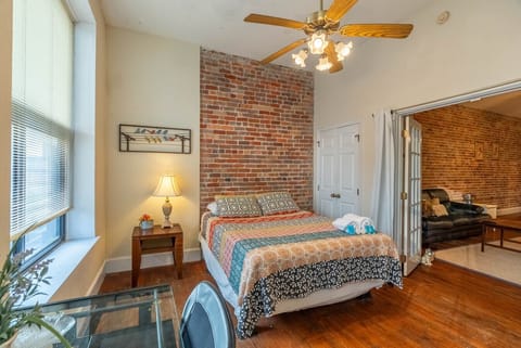 Master bedroom w/ Beautiful Downtown View!