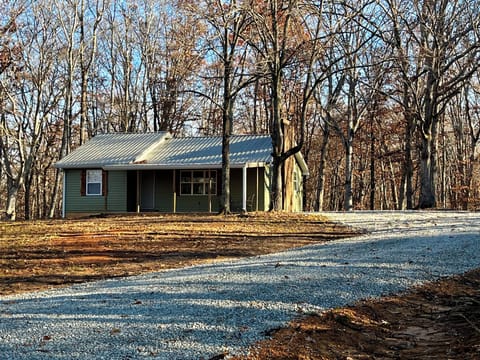The cozy cabin on Bible Grove Rd.