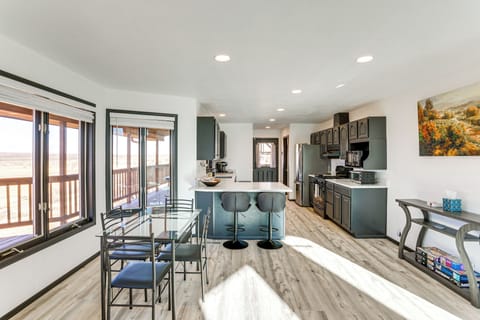 Dining Area | Dishware & Flatware | Central A/C & Heat