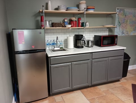Lower Unit - Kitchenette