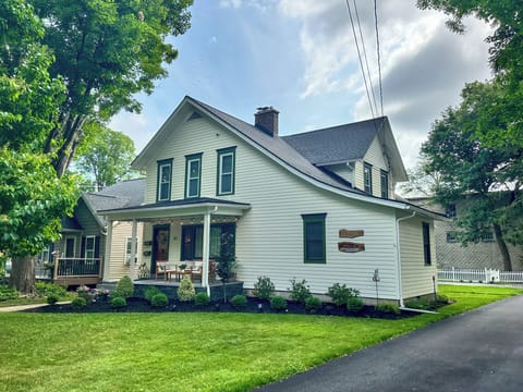 Exterior of Walnut Inn