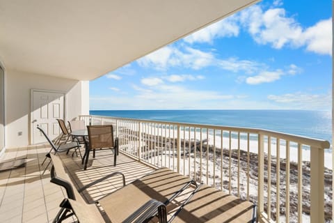 Beach Club 1208C Balcony