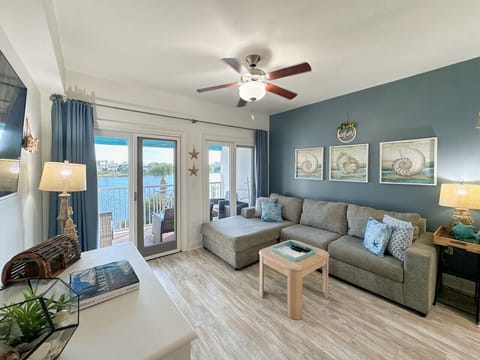 Separate living area with pull out couch