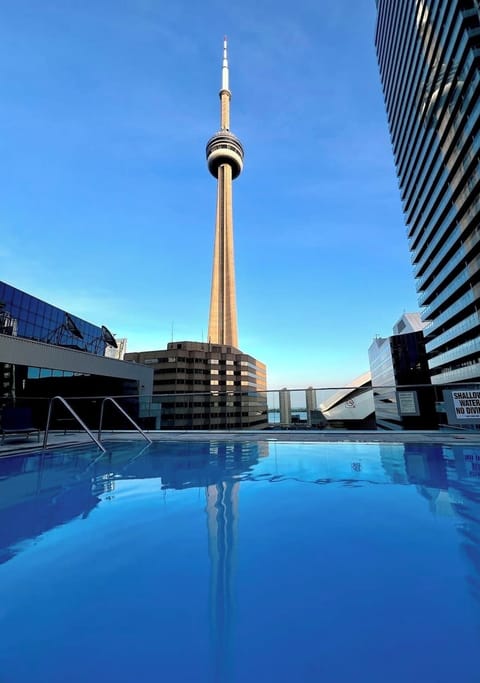 Seasonal swimming pool