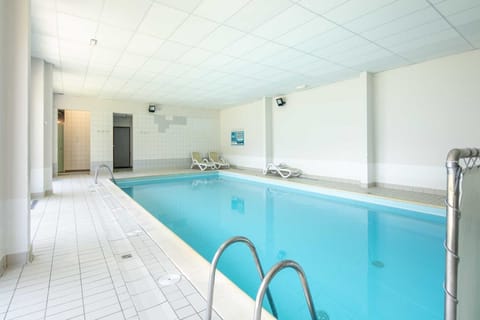 Holiday Home Swimming Pool