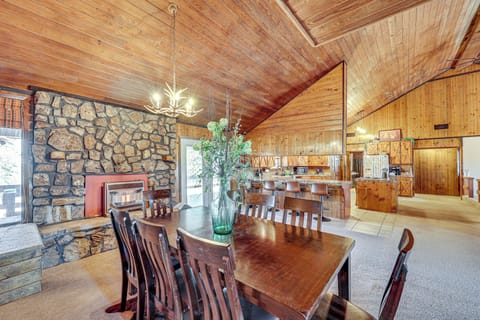 Dining Area | Dishware & Flatware | Main Level