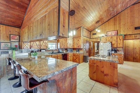 Kitchen | Cooking Basics | Main Level