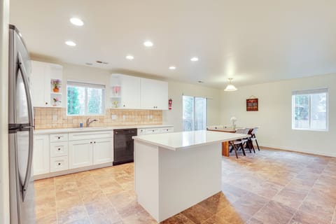 Kitchen | Cooking Basics | Coffee Maker | 1st Floor