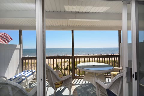 OCEAN VILLA 33 - OCEANFRONT-BALCONY