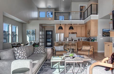 Mayflower Village 991: