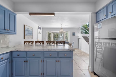 KITCHEN WITH BREAKFAST BAR LOWER LEVEL