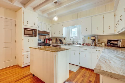 Kitchen | Cooking Basics | Bunn Drip Coffee Maker