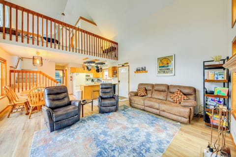 Living Room | Main Level | Free WiFi | Smart TVs | Electric Heat | 2,196 Sq Ft