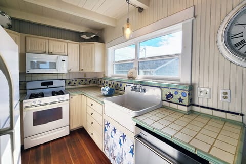 Cool space to prep your meals.