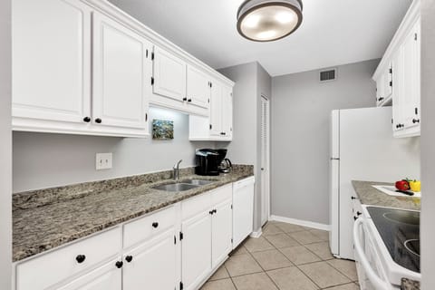 Well appointed kitchen with everything you need.