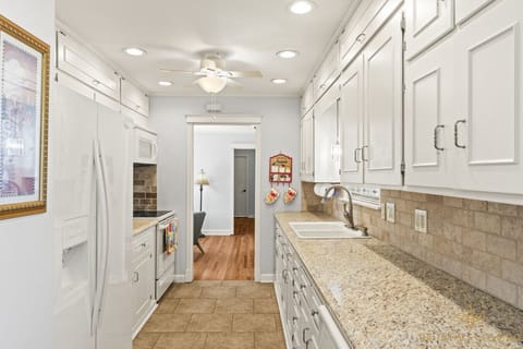 Cook Like You’re Home 👩‍🍳 – Everything You Need in the Kitchen!