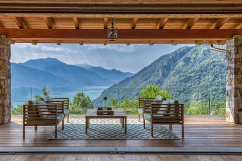 Villa Cassia - Stazzona, Lake Como, Italy - by NORTHITALY VILLAS vacation rental