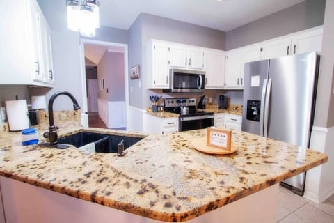 Cozy kitchen with all new appliances