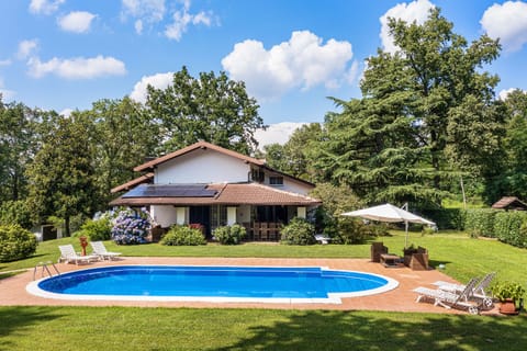 Villa Le Querce - Agrate, Lake Maggiore - by NORTHITALY VILLAS vacation rental
