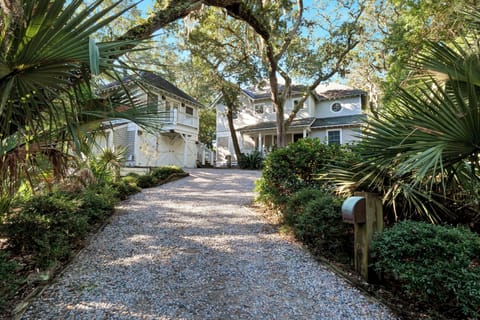 4 Unwynding, Bald Head Island Exterior