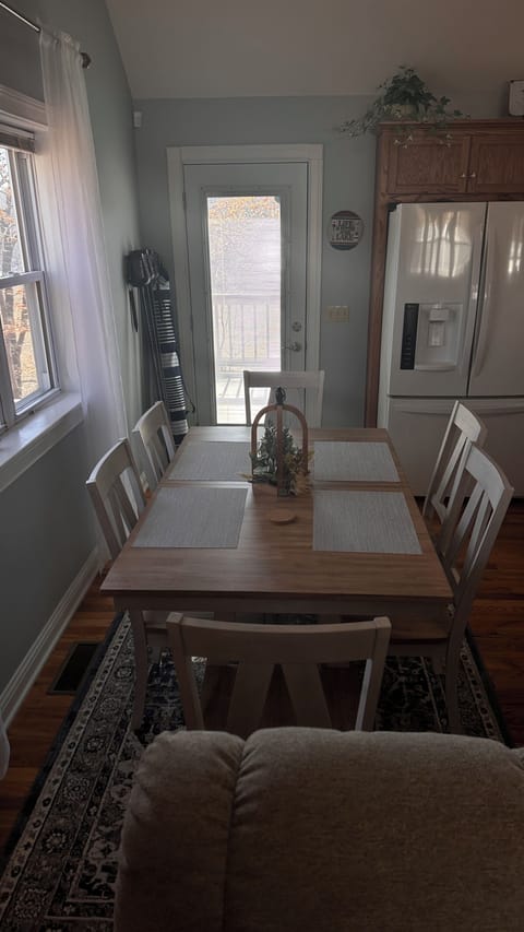 Dining Room Table 