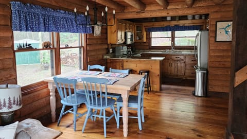 Dining area off kitchen